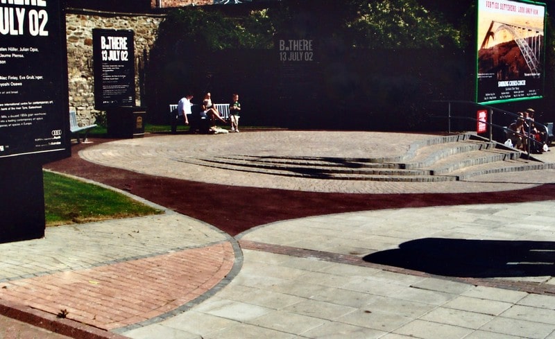 Urban space for town centre shoppers - mixed hard paving